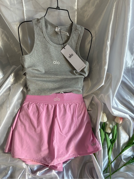 ALO Yoga Pants - ALO Yoga Pink Athletic Shorts with Elastic Waistband